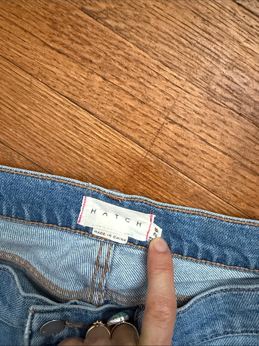 Hatch Maternity boyfriend distressed Jeans - Picture 6 of 7